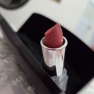 Amuse Silk Creme Lipsticks in